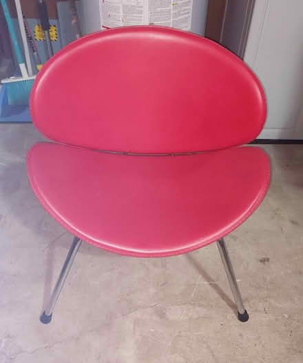 Photo of free Small Chair (94015) #1