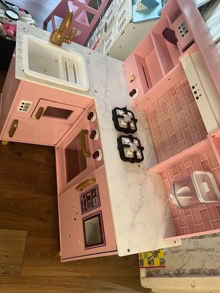 Photo of free Pink large wooden play kitchen (Southborough BR2) #3