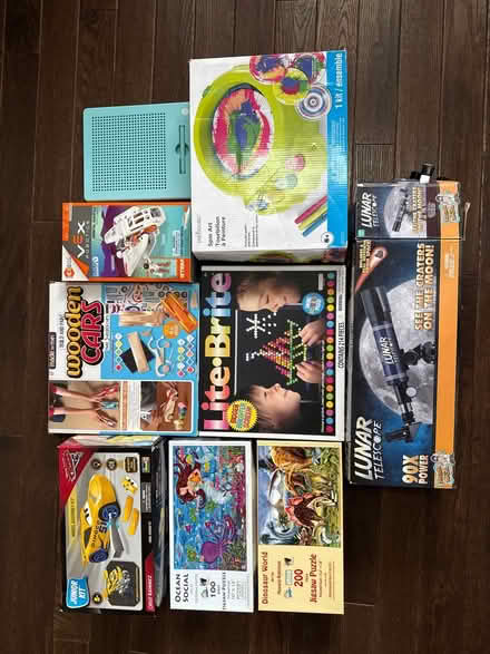 Photo of free Puzzles,STEM Kits,Lite Brite & More (Flemington, NJ) #1