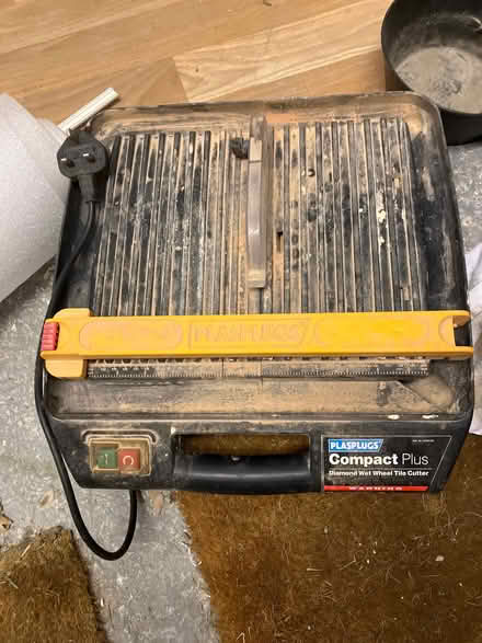 Photo of free Electric tile cutter (Hurstpierpoint BN6) #1