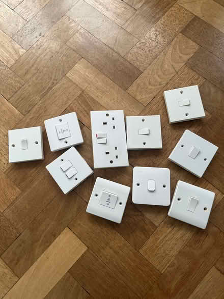 Photo of free Switches (SS9) #1