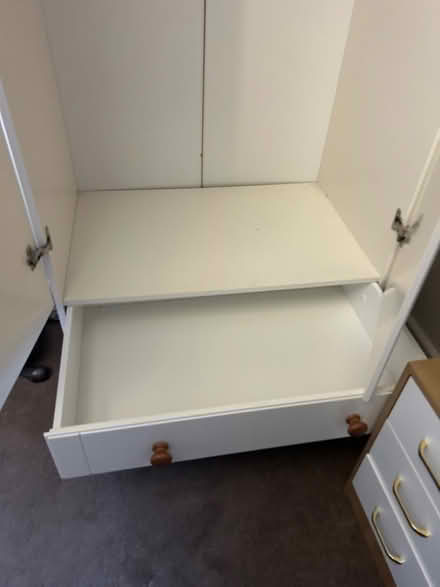 Photo of free White Wardrobe (OX29, witney) #4