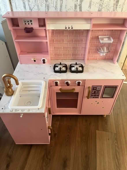 Photo of free Pink large wooden play kitchen (Southborough BR2) #4