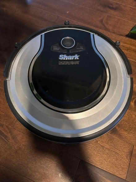 Photo of Shark ION Robot (700) for Parts (Newmarket) #1