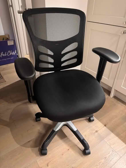 Photo of free Desk chair in great condition (Roman Road, E3) #1