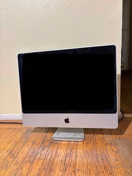 Photo of free Apple iMac, 2008, no hard drive (Mary and Homestead, Sunnyvale) #1