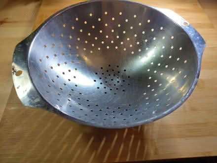 Photo of free Colander (Kew) (North Sheen TW9) #1