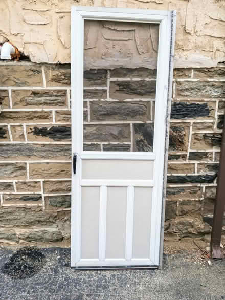 Photo of free Screen Door (Yeadon) #3