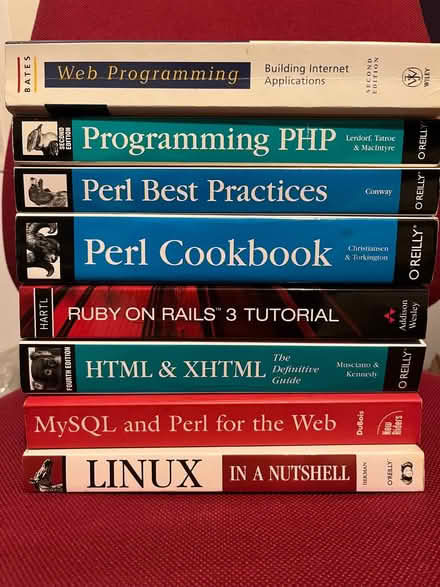 Photo of free Computing books - Perl, PHP, Ruby, Linux (Piershill EH8) #1