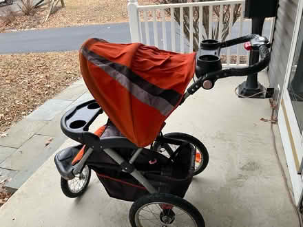 Photo of free Older jogging stroller (Media) #3