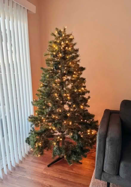 Photo of free Pre-lit 6.5 foot Xmas tree (Foster City) #2