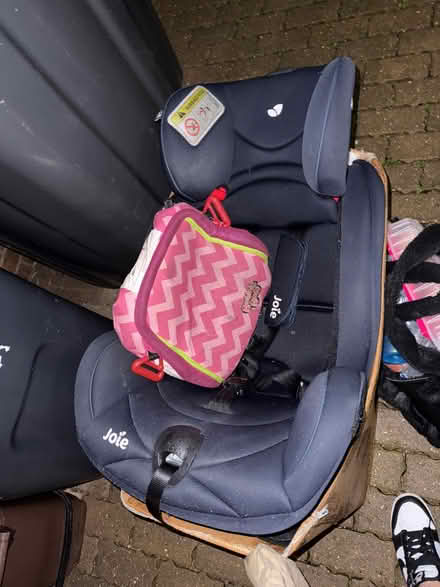 Photo of free Car seat and blowup booster (N9) #1