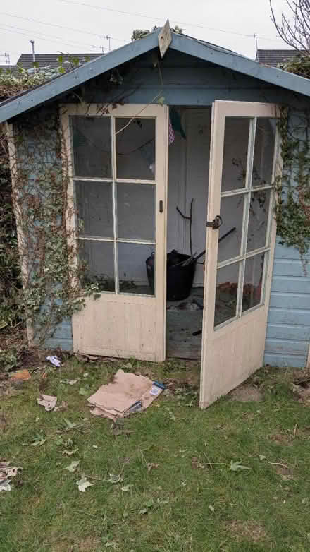 Photo of free Old summer house see description (CH43) #1