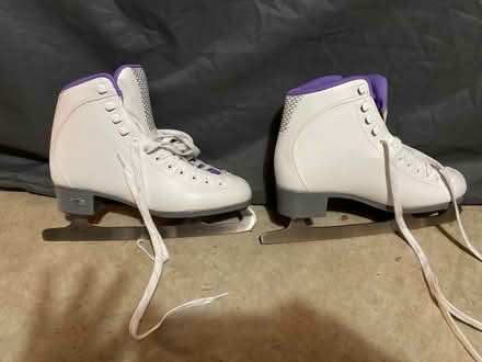 Photo of free Figure skates (Saratoga springs west side) #1