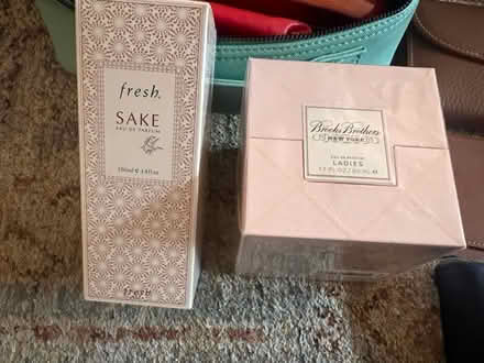 Photo of free wallets, perfume, jewelry cases (Upper West Side) #3