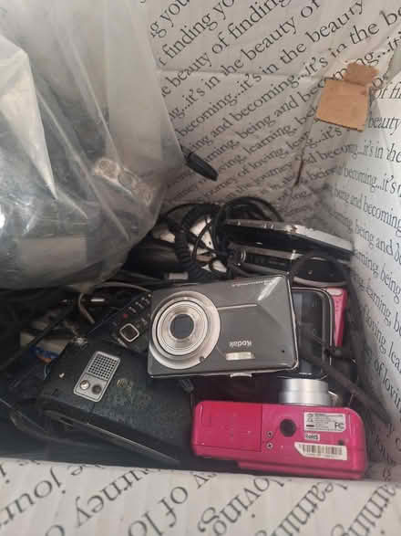 Photo of free Old cell phones and cameras (Tarpon Springs) #1