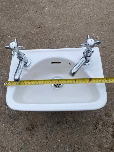 Photo of free Small sink (Oswestry) #1