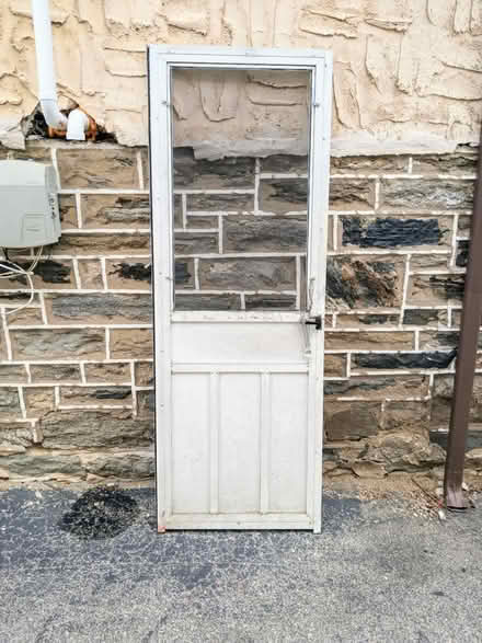 Photo of free Screen Door (Yeadon) #2