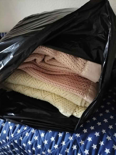 Photo of free 4 cellular blankets (Hadleigh/Benfleet) #1