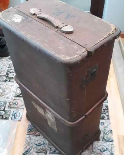 Photo of free Vintage Luggage Trunk (Wigston LE18) #1