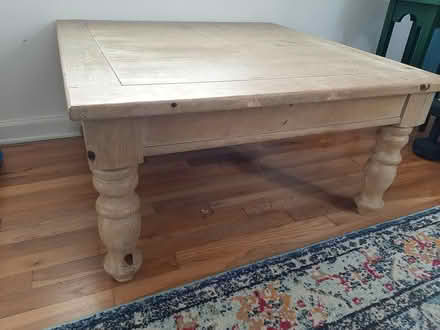 Photo of free Table (Milwaukie, Ardenwald) #1