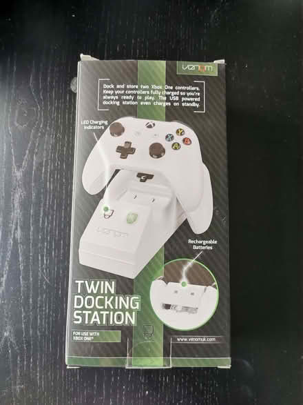 Photo of free Venom Twin Docking Station (for Xbox One controllers) (Woodcote RG8) #2