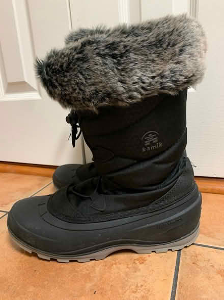 Photo of free Winter Boots (Size 11/43 Women) (Dufferin/Rogers) #2