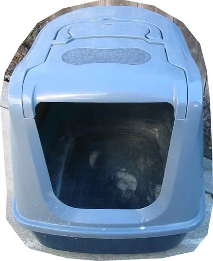 Photo of free cat litterbox (castro valley) #1