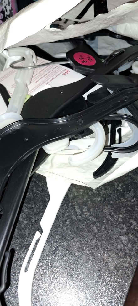 Photo of free Children's clothes hangers (AB16) #1