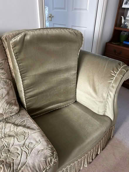 Photo of free Settee (Catchems End DY12) #3