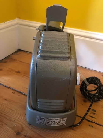 Photo of free Vintage Aldis Colour Slide Projector - Star 500 no bulb / un (Malvern Link WR14) #2