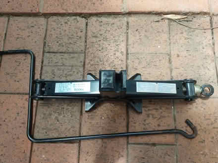 Photo of free Car jack and glass light fitting (Camperdown 2050) #1