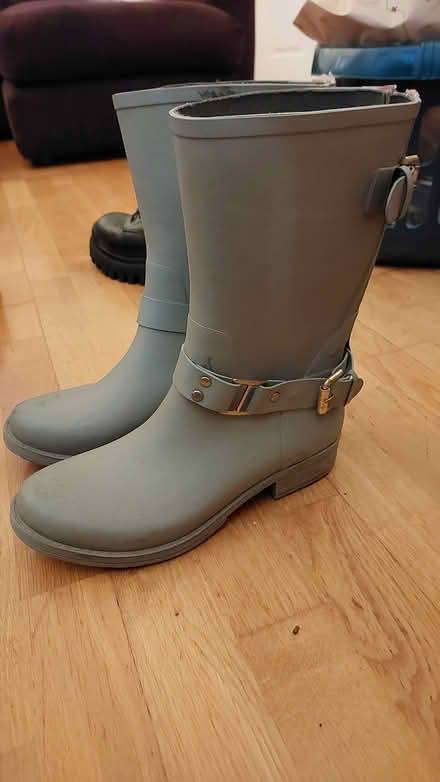 Photo of free Boots size 40 (Manor House station) #1