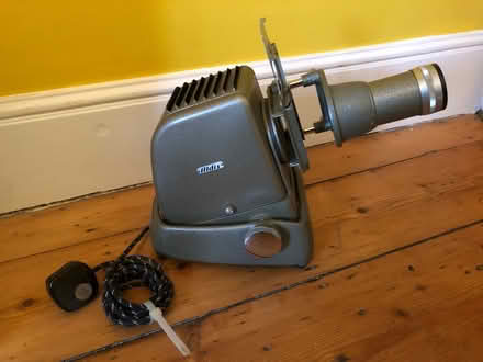 Photo of free Vintage Aldis Colour Slide Projector - Star 500 no bulb / un (Malvern Link WR14) #1