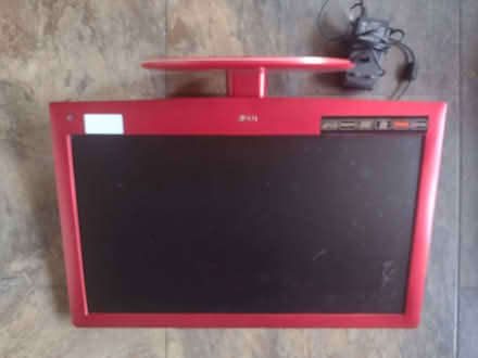 Photo of free Logik TV 22" with remote (Yew Tree WS5) #1