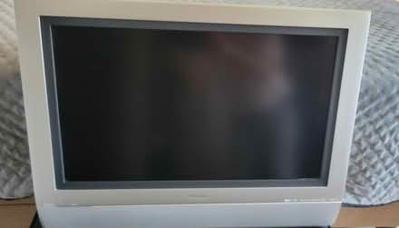 Photo of free 25 inch Toshiba tv- not smart (Maple Grove) #1