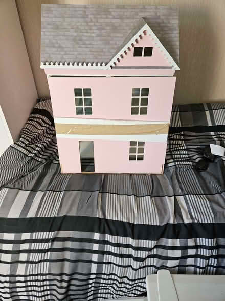 Photo of free Dolls house (Chichester PO19) #3