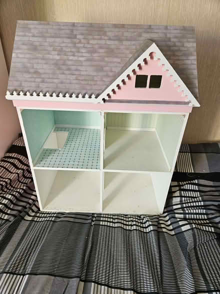 Photo of free Dolls house (Chichester PO19) #1