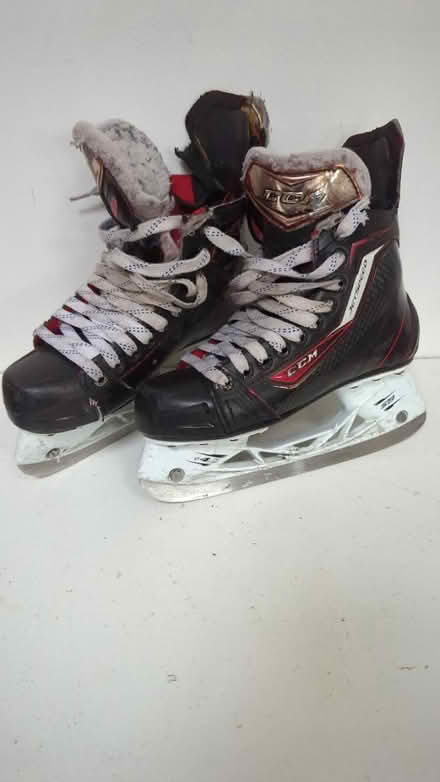 Photo of free Ice skates size 5.5 (King George's Park: SW18 4) #2
