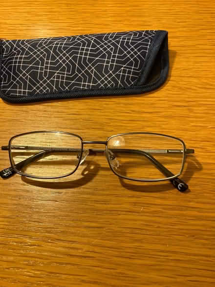 Photo of free Reading glasses +2.5 (Ashton-on-Ribble PR2) #1