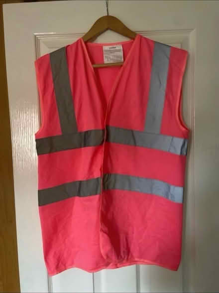 Photo of free Size M High Vis Vest (Hucclecote GL3) #1