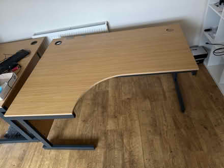 Photo of free Office desk (Nether Green S11) #1