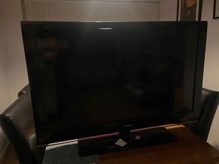 Photo of free 43” Samsung TV (Billingshurst, RH14) #1