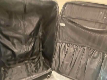 Photo of free 4 wheel suitcase (DA16) #2