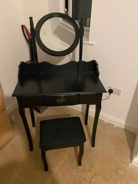 Photo of free Dressing table and seat (De557aa) #2