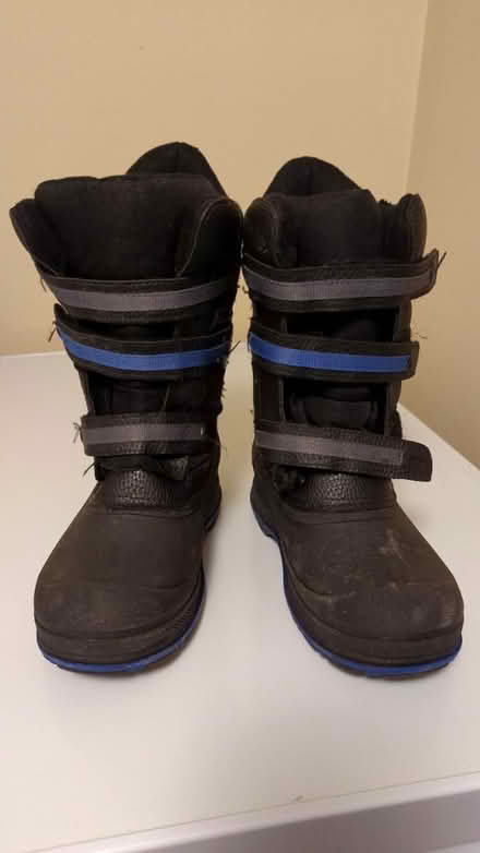 Photo of free Winter boots boys (Thornhill) #1