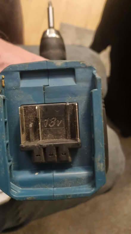 Photo of Makita battery charger (Whitley CV3) #2