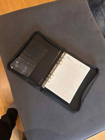 Photo of free Filo Fax style zipped A5 folio (Chipping Norton OX7) #3