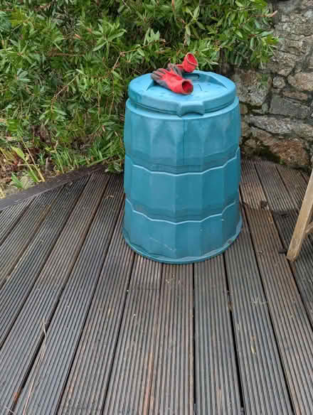 Photo of free Plant pots and Plastic Compost Bin (Penzance TR18) #2