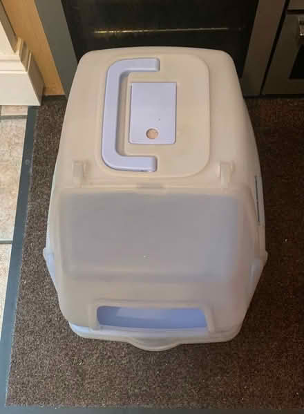 Photo of free Cat litter tray (Layton FY3) #1